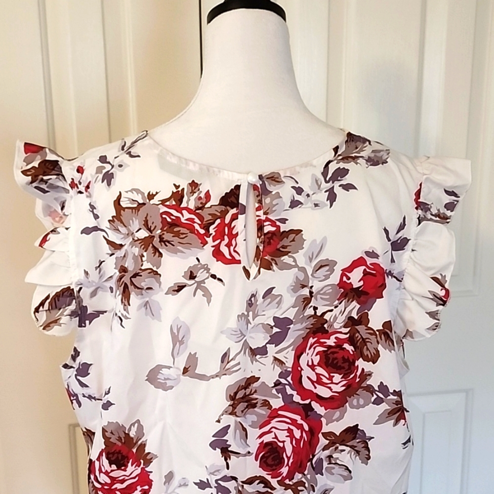 Floral with Ruffles - Picture 3 of 3